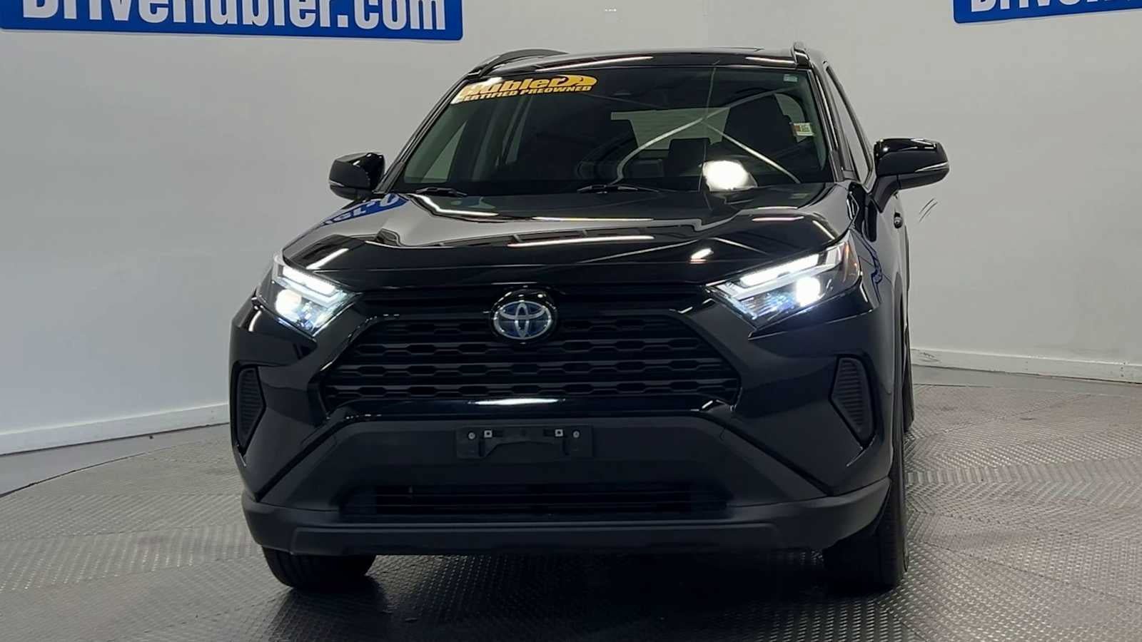 Used 2023 Toyota RAV4 XLE w/ Convenience Package AWD/4WD image 3