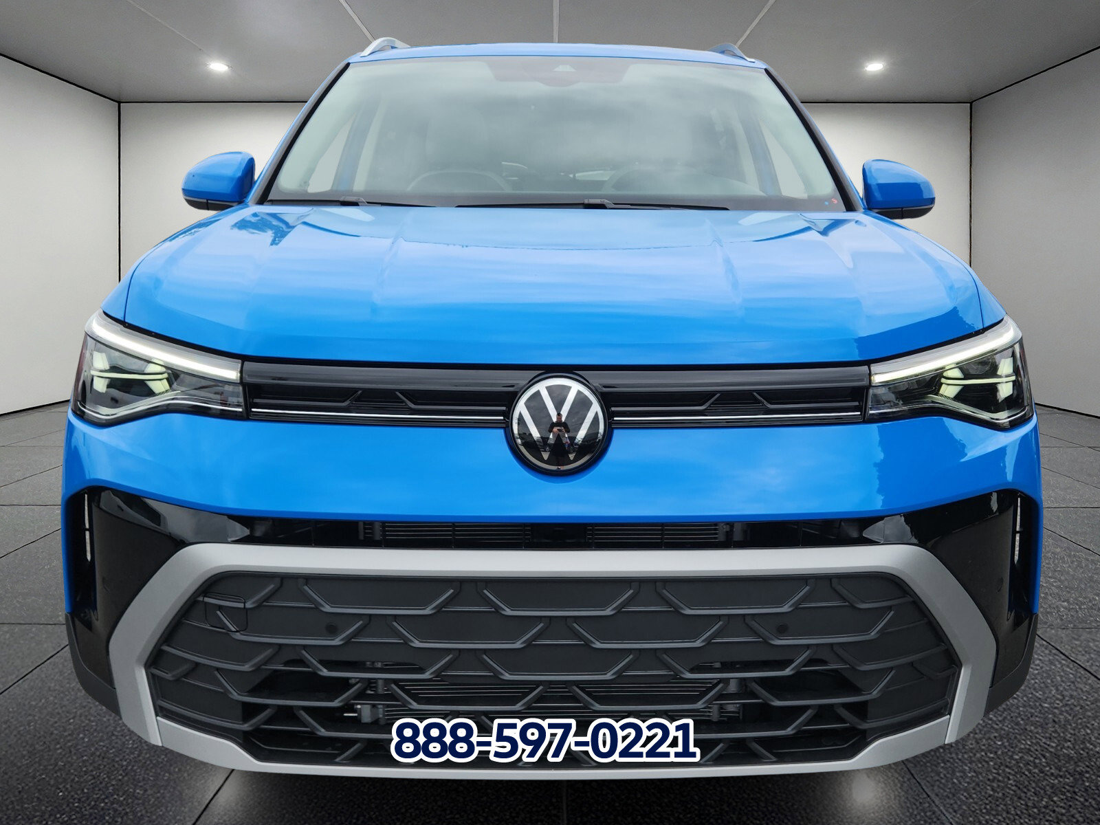 New 2025 Volkswagen Taos SE image 5