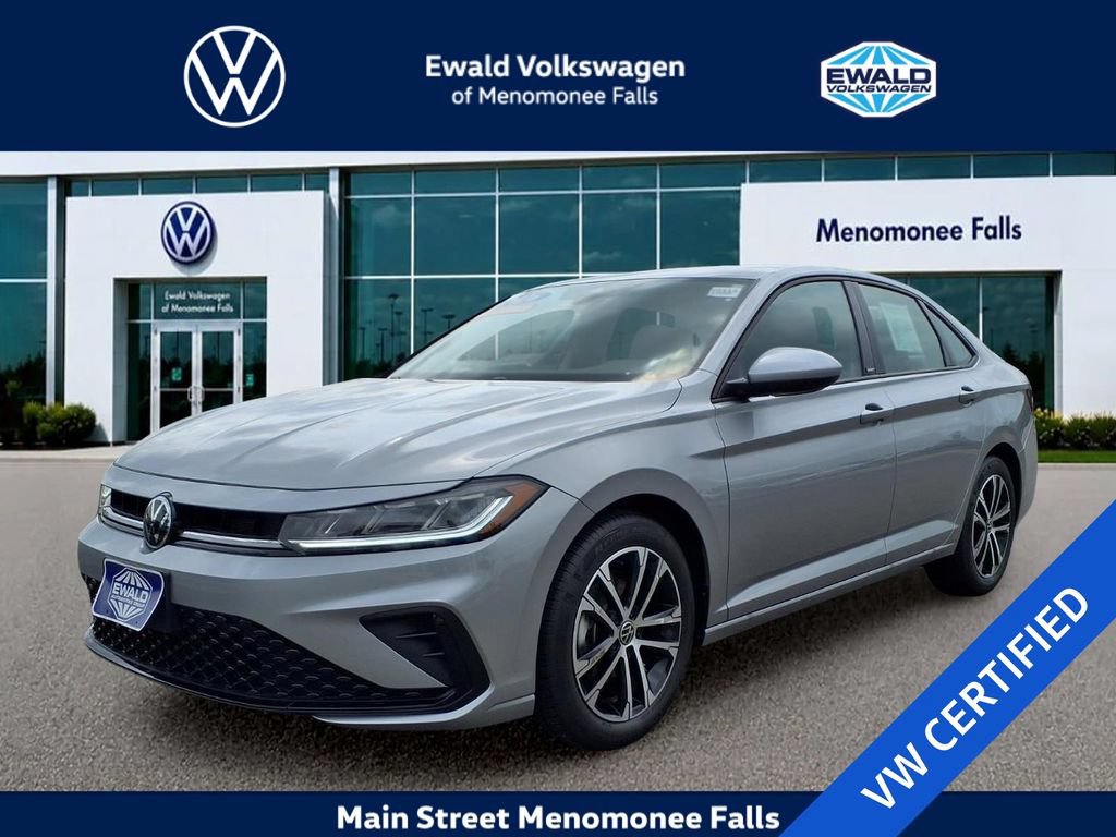 Used 2026 Volkswagen Jetta Sport FWD image 3