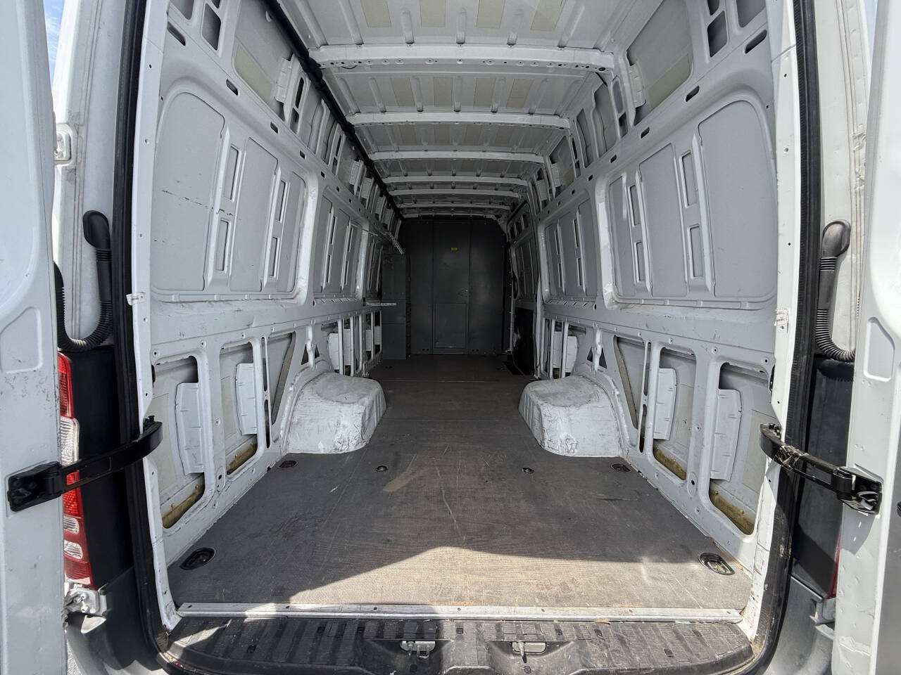 Used 2012 Mercedes-Benz Sprinter 3500 image 14