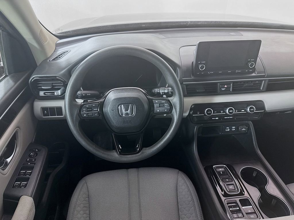 Used 2023 Honda Pilot LX image 21