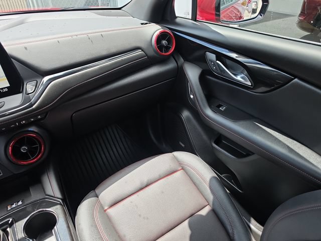 Certified 2025 Chevrolet Blazer RS w/ Driver Confidence II Package FWD image 14