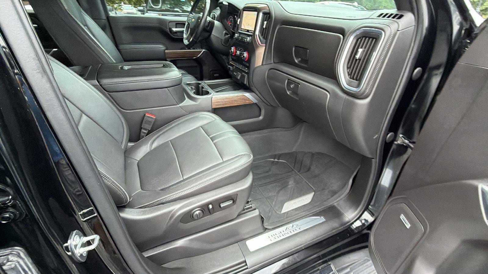 Used 2020 Chevrolet Silverado 1500 High Country w/ Technology Package AWD/4WD image 18