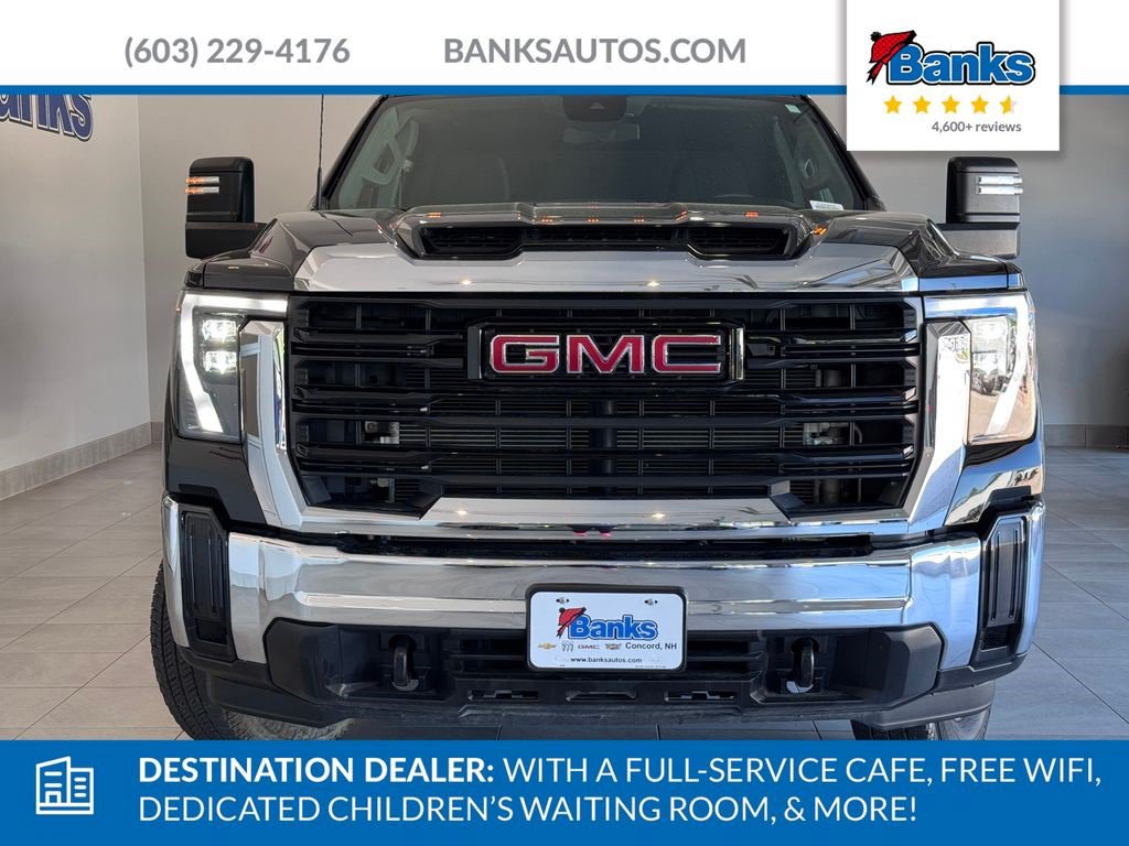 Certified 2024 GMC Sierra 3500 Pro AWD/4WD image 3