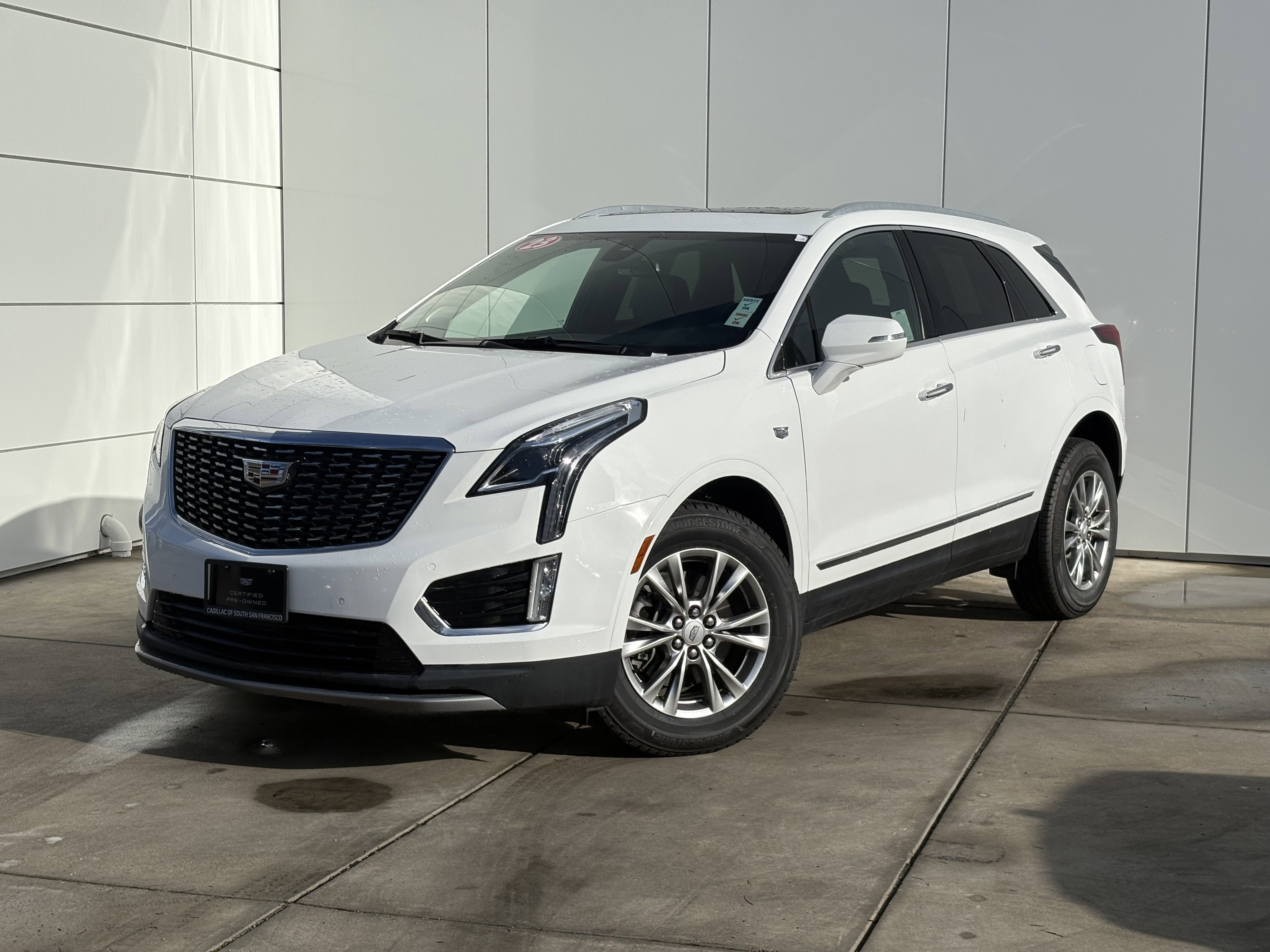 Certified 2023 Cadillac XT5 Premium Luxury image 2