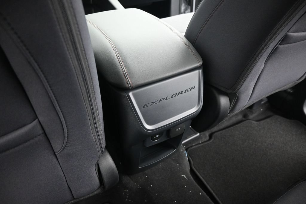 New 2026 Ford Explorer Active RWD image 21