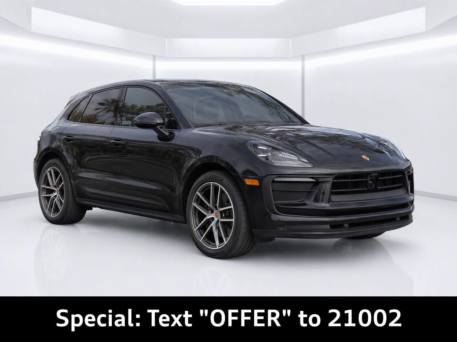 Used 2024 Porsche Macan AWD/4WD image 2