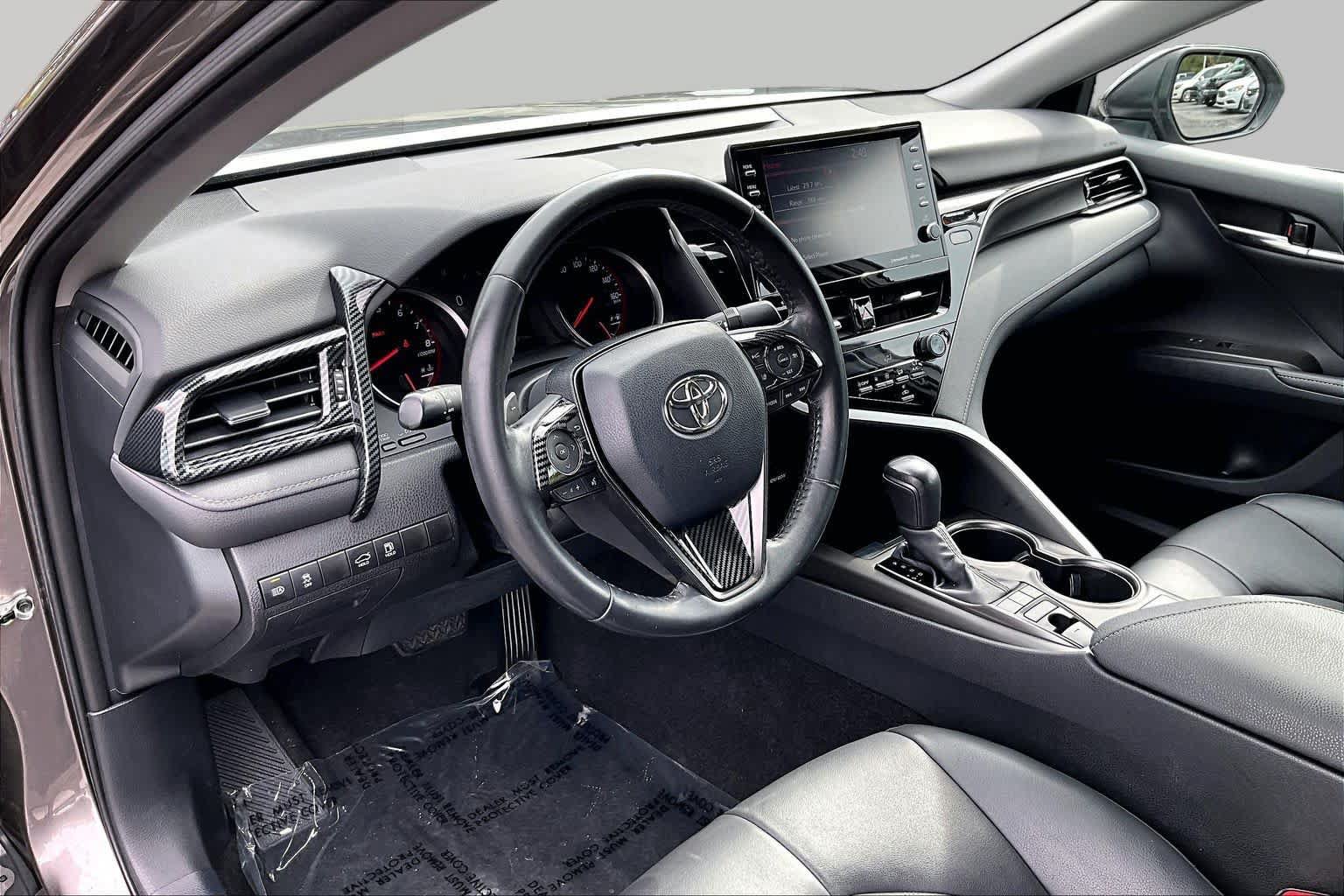 Used 2021 Toyota Camry XSE FWD image 18