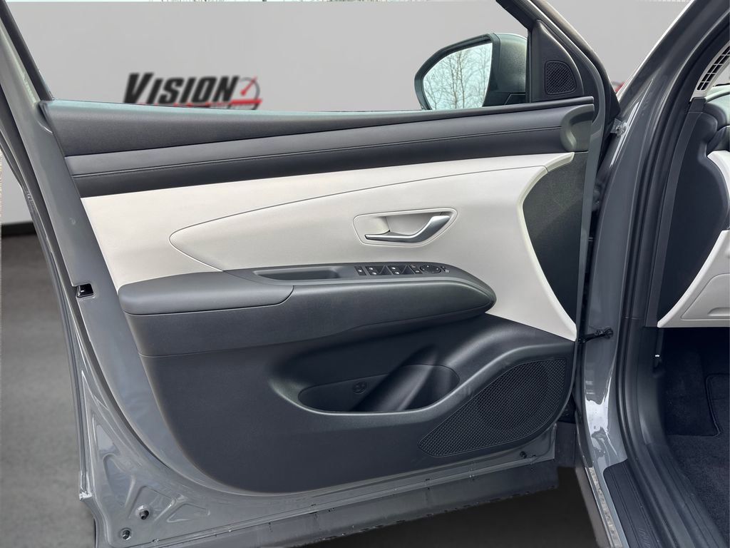 New 2026 Hyundai Tucson SE image 16