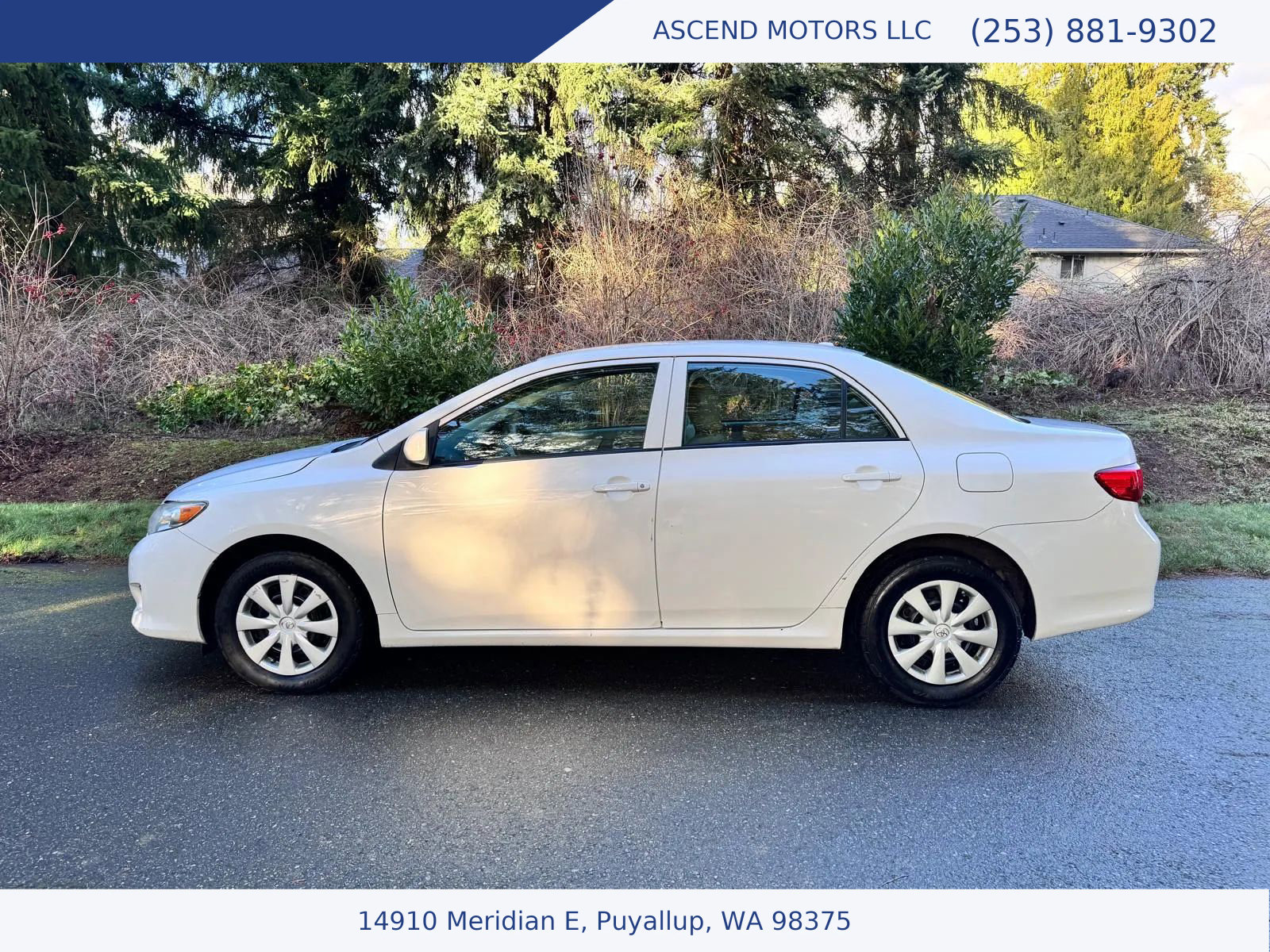 Used 2010 Toyota Corolla LE image 2