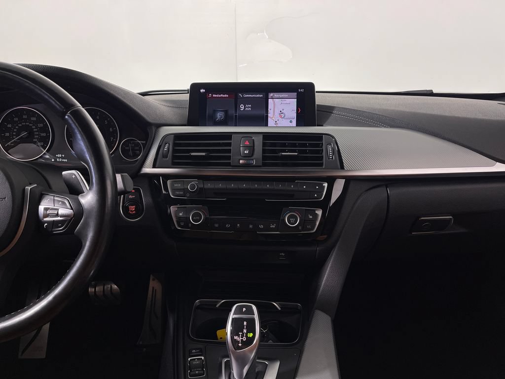 Used 2018 BMW 340i Sedan w/ Premium Package RWD image 16