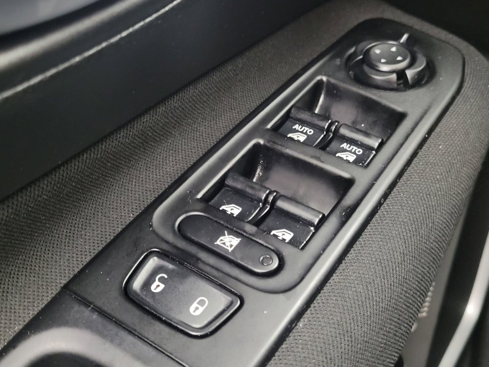 Used 2021 Jeep Renegade Latitude image 27