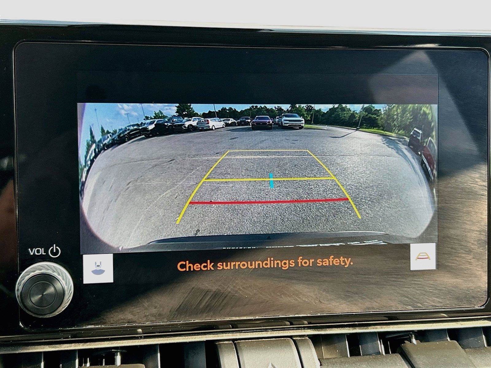 Used 2025 Toyota RAV4 XLE FWD image 33
