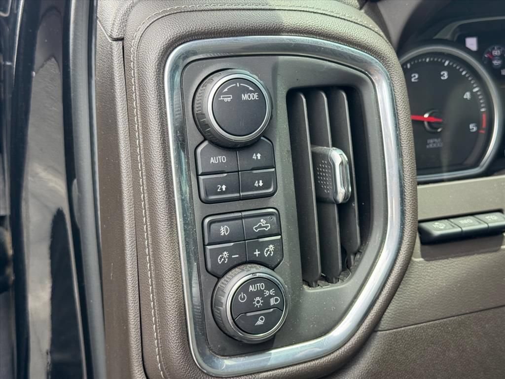 Used 2022 Chevrolet Silverado 2500 LTZ w/ LTZ Convenience Package AWD/4WD image 17