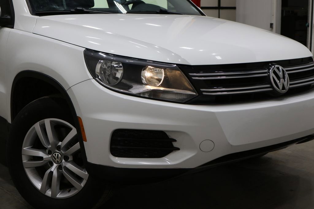 Used 2015 Volkswagen Tiguan S image 35