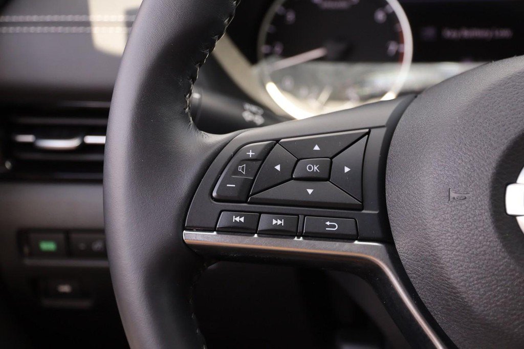 Used 2020 Nissan Sentra SV FWD image 11