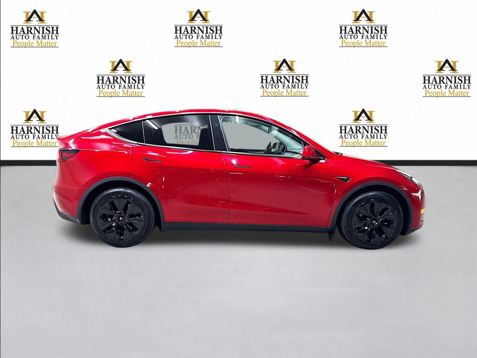 Used 2024 Tesla Model Y Long Range AWD/4WD image 4
