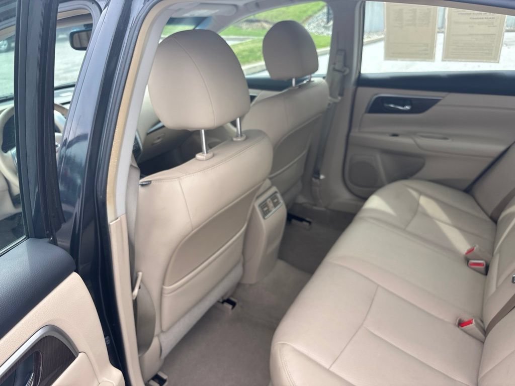 Used 2013 Nissan Altima 2.5 SL w/ 2.5 Moonroof Pkg FWD image 33