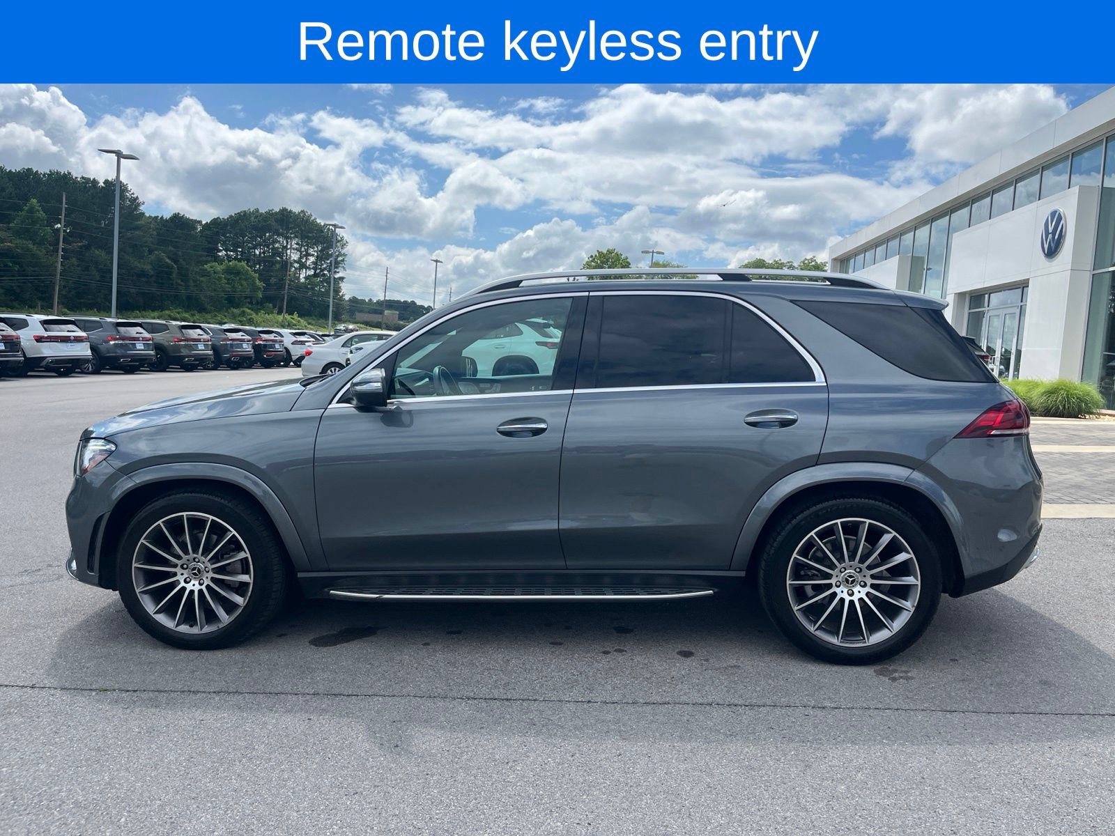 Used 2023 Mercedes-Benz GLE 350 4MATIC w/ AMG Line Exterior image 10