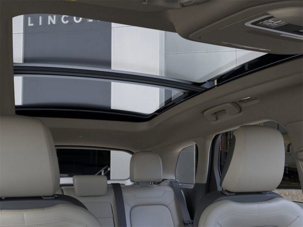 New 2026 Lincoln Corsair Reserve w/ Rear Removable Package Tray image 22