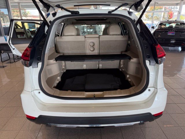 Used 2018 Nissan Rogue SV w/ Sun & Sound Touring Package AWD/4WD image 23