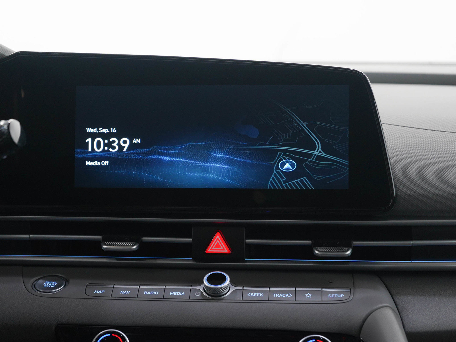 Used 2025 Hyundai Elantra SEL FWD image 16