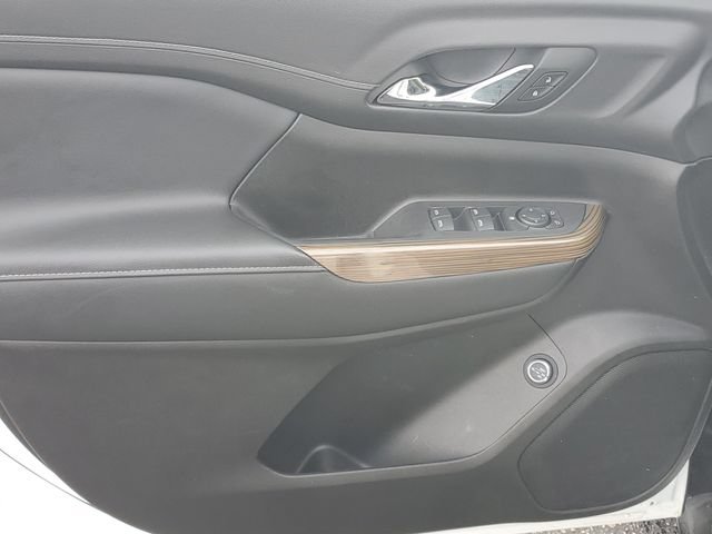 Used 2022 GMC Acadia SLE w/ Driver Convenience Package FWD image 16