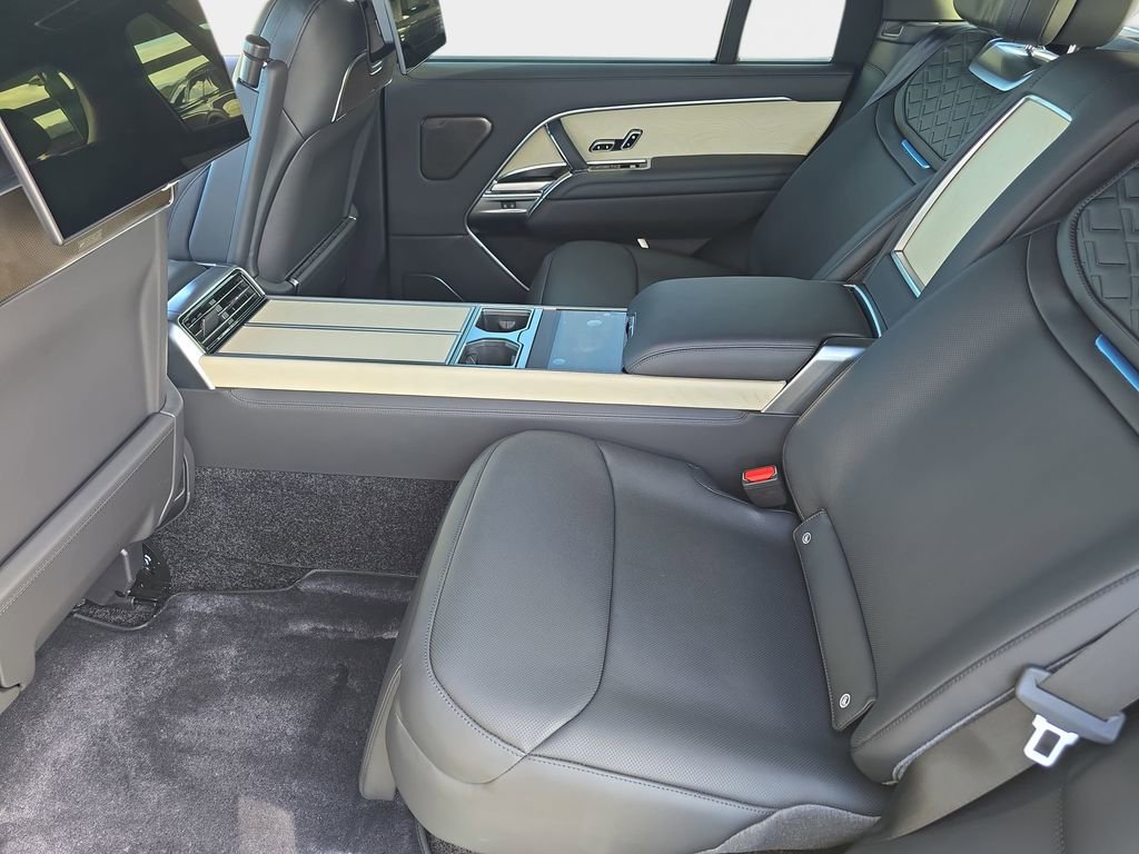 New 2026 Land Rover Range Rover SV image 15