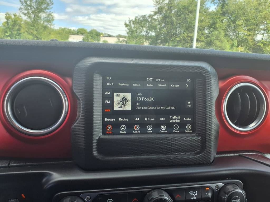 Used 2021 Jeep Wrangler Unlimited Rubicon w/ Xtreme Recon 35" Tire Package image 12