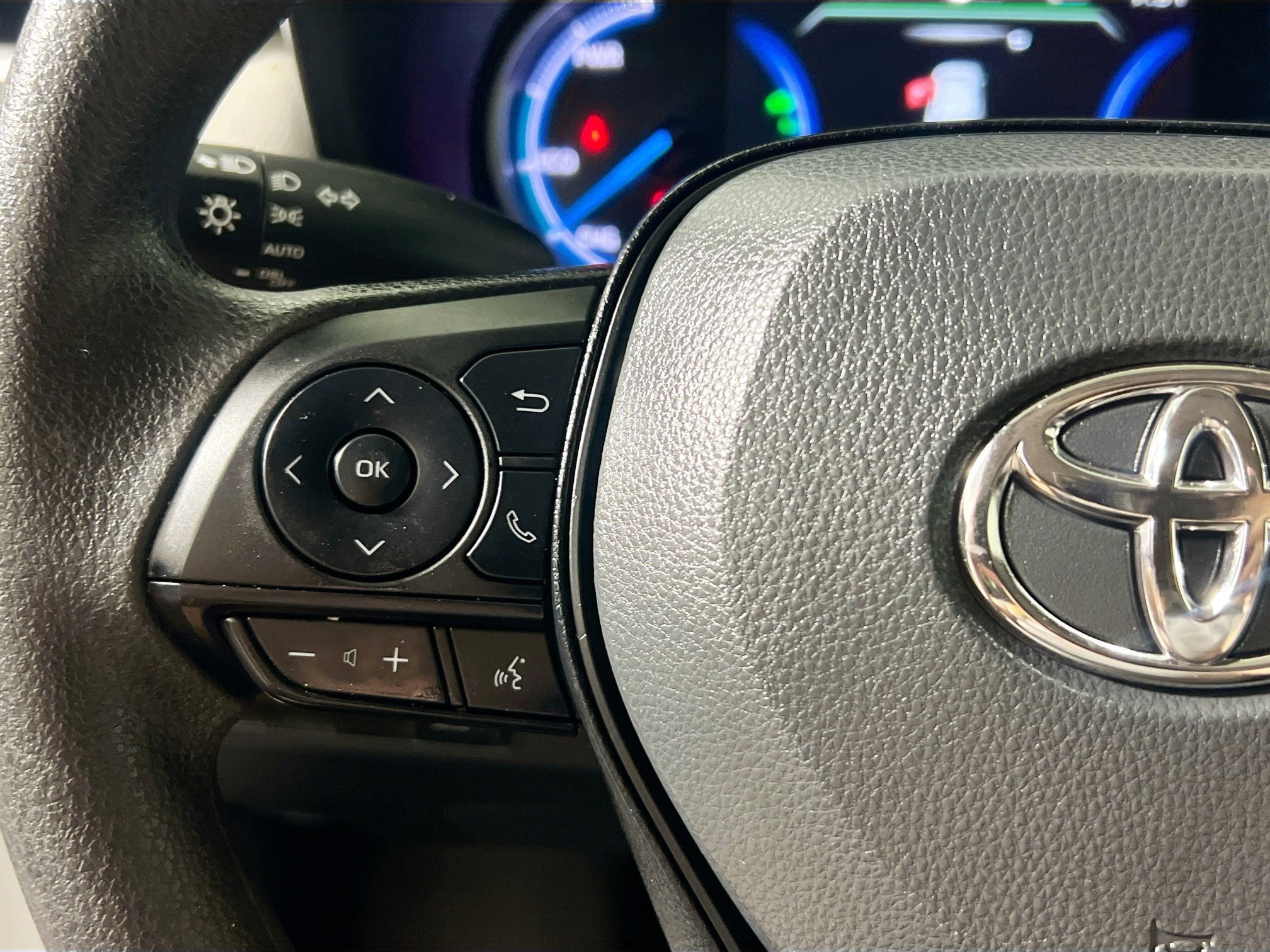 Used 2024 Toyota RAV4 XLE image 18