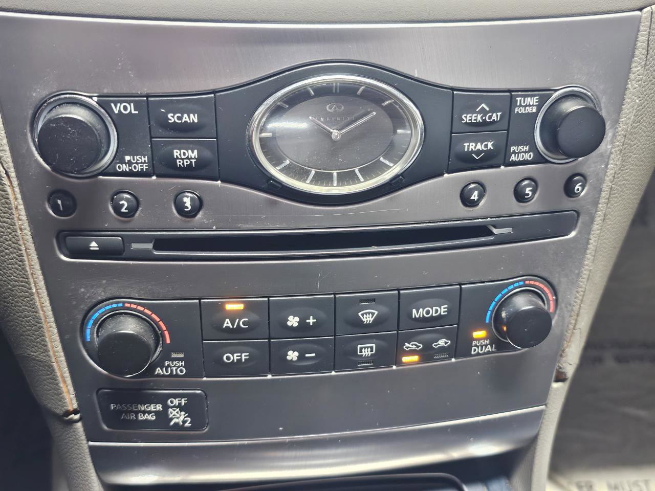Used 2010 INFINITI G37 Journey w/ Premium Pkg image 33