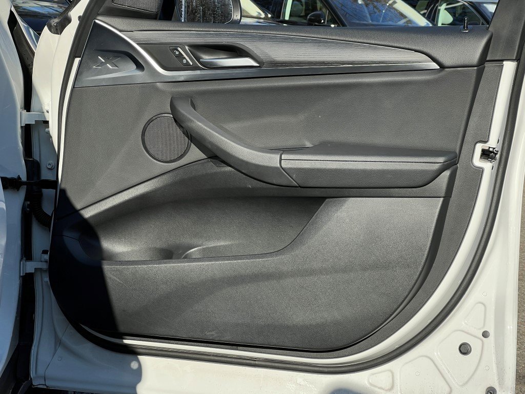 Used 2024 BMW X3 xDrive30i w/ Convenience Package w/ZPA image 9