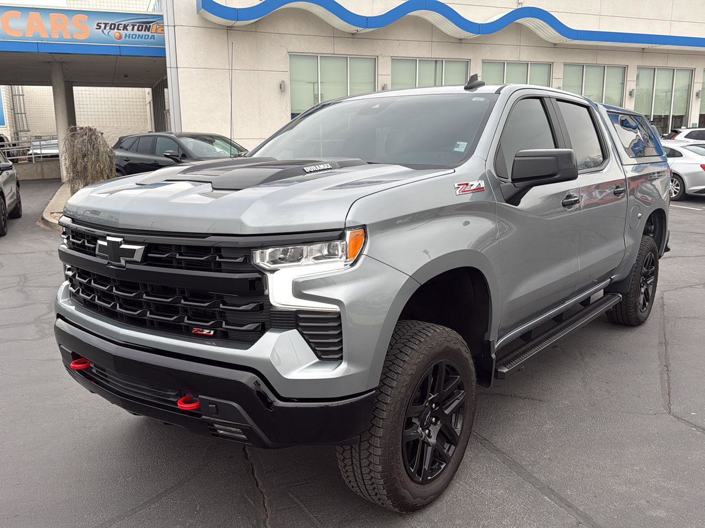 Used 2025 Chevrolet Silverado 1500 LT Trail Boss w/ Convenience Package II image 3