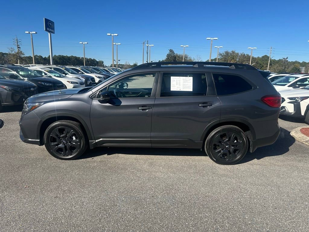 Used 2025 Subaru Ascent Bronze Edition image 10
