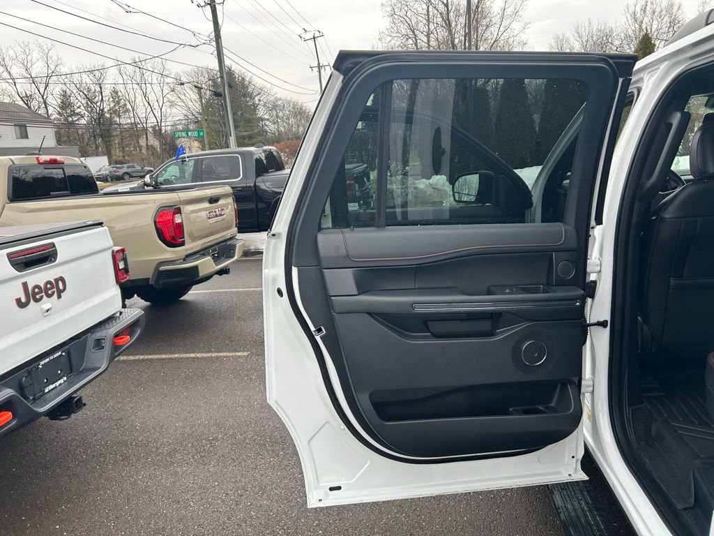 Certified 2022 Ford Expedition Max Limited image 17