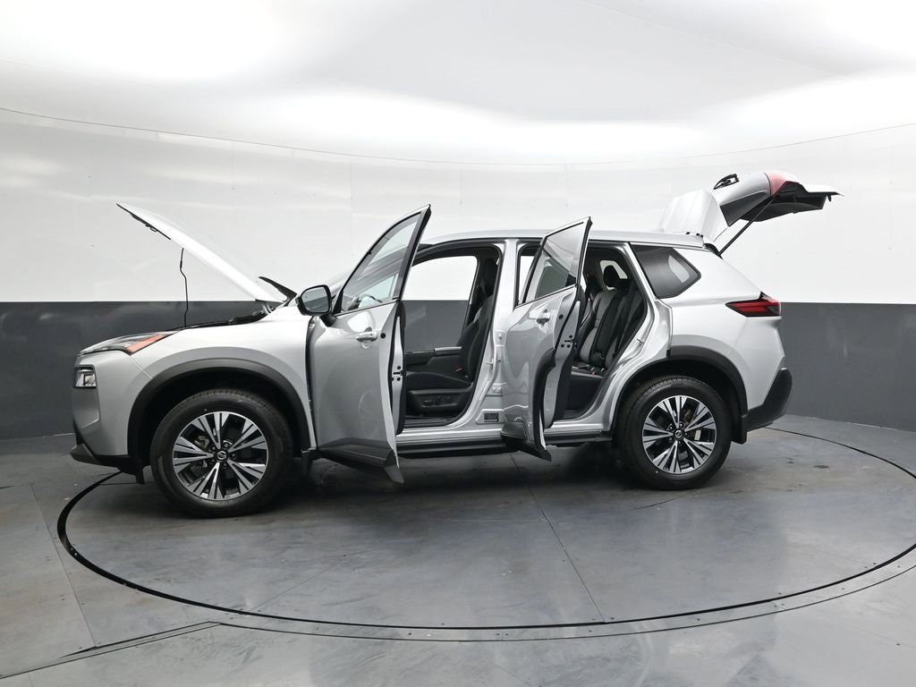 Used 2021 Nissan Rogue SV image 41