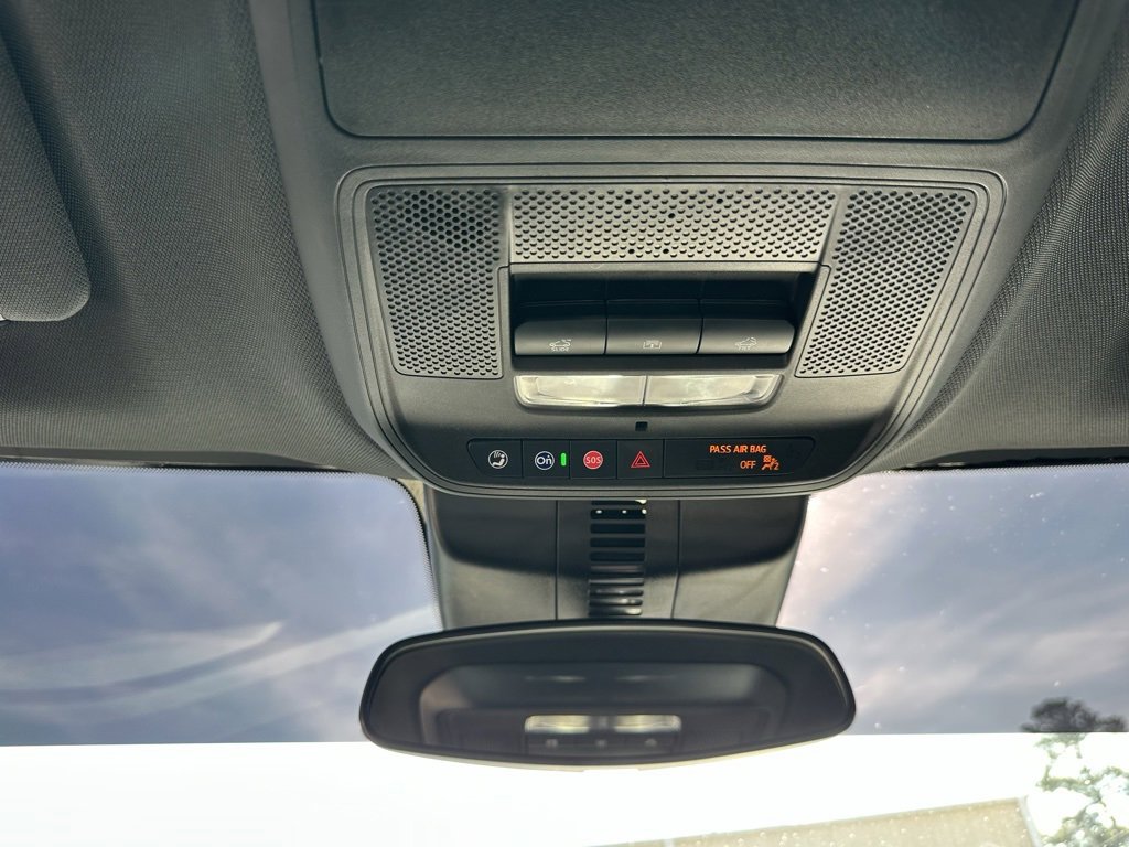 Used 2025 Chevrolet Traverse Z71 w/ Driver Confidence Package image 36