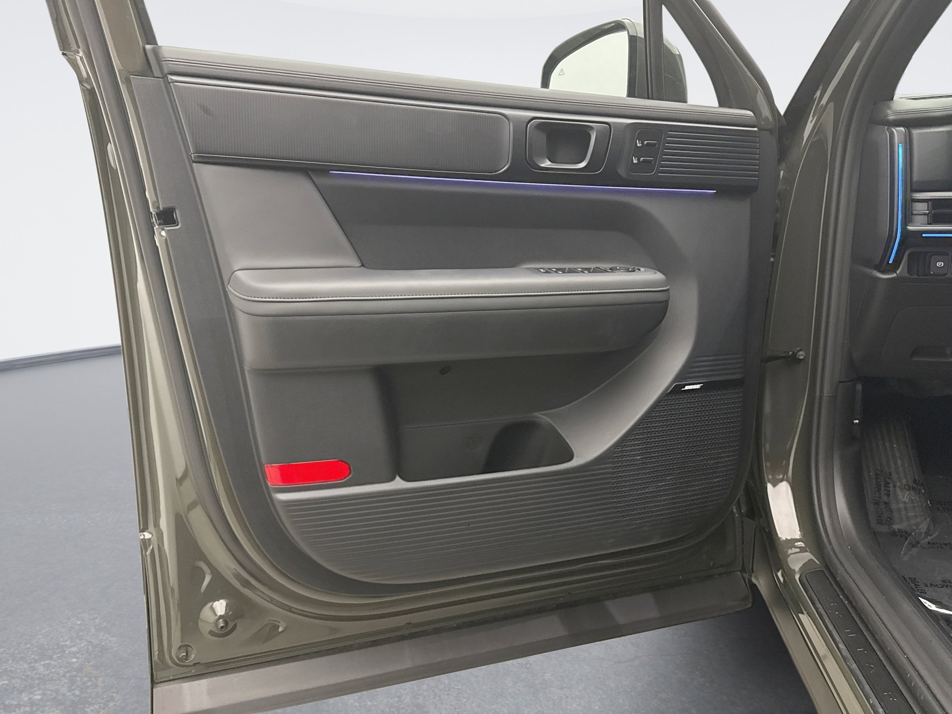 Used 2026 Hyundai Santa Fe Calligraphy image 9