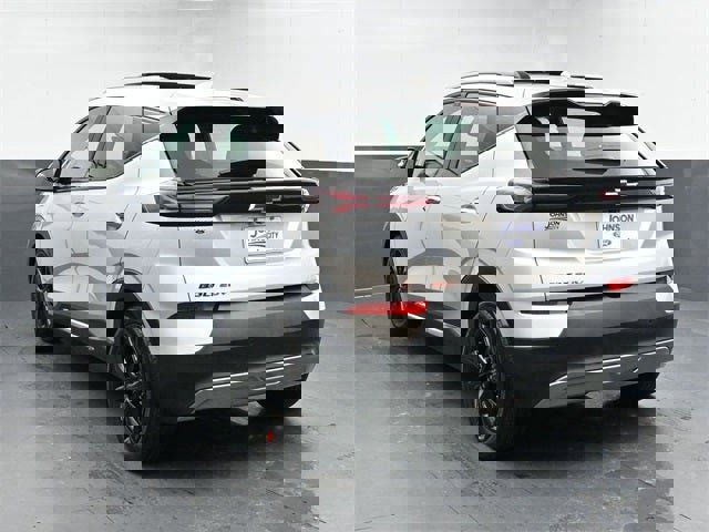 Used 2023 Chevrolet Bolt EUV Premier w/ Sun & Sound Package image 11