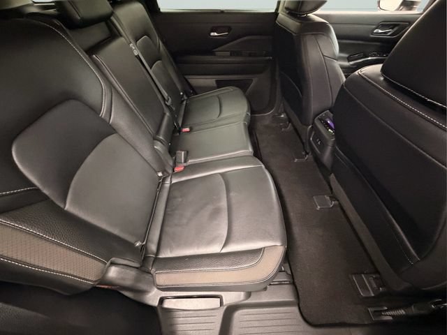 Certified 2024 Nissan Pathfinder SL FWD image 22