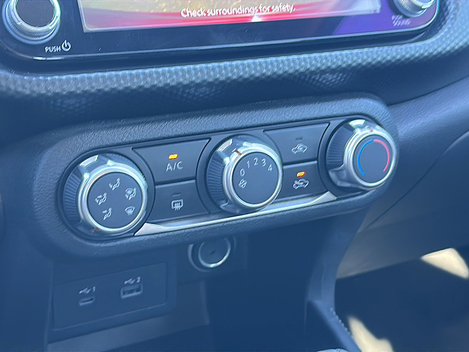 Used 2023 Nissan Kicks SV image 33