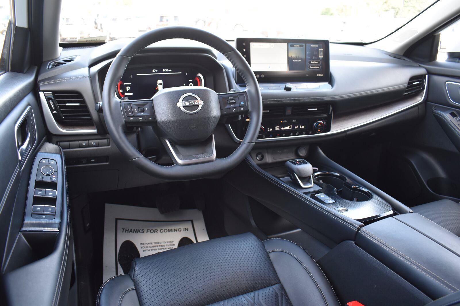 Used 2025 Nissan Rogue Platinum w/ Platinum Premium Package FWD image 30