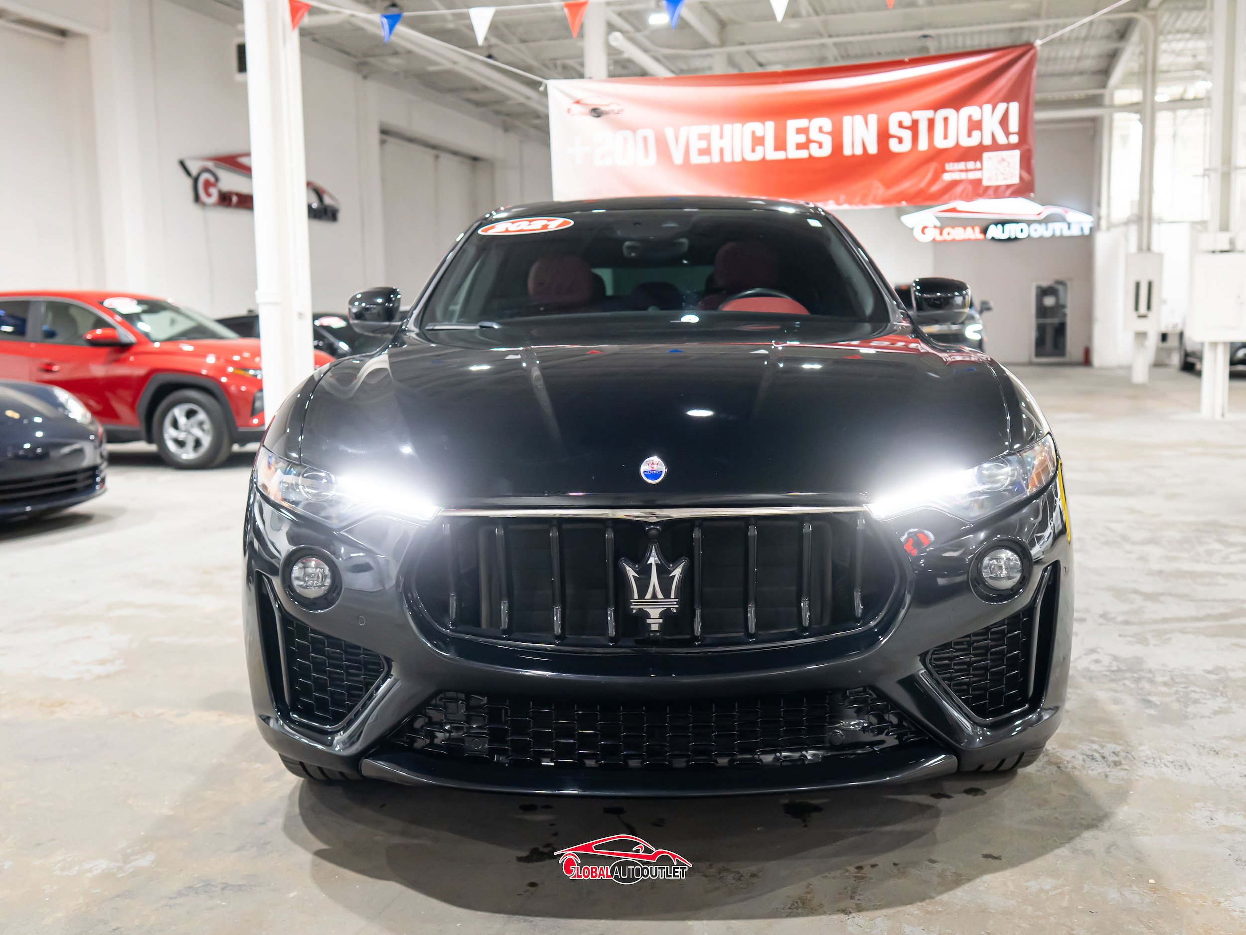 Used 2021 Maserati Levante S AWD/4WD image 2