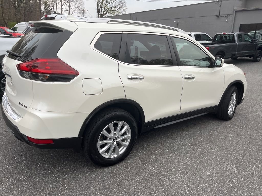 Used 2018 Nissan Rogue SV image 20