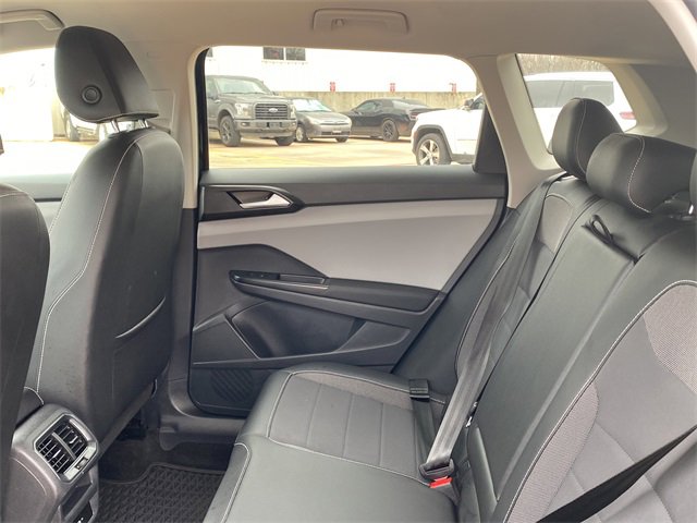 Used 2023 Volkswagen Taos SE image 16