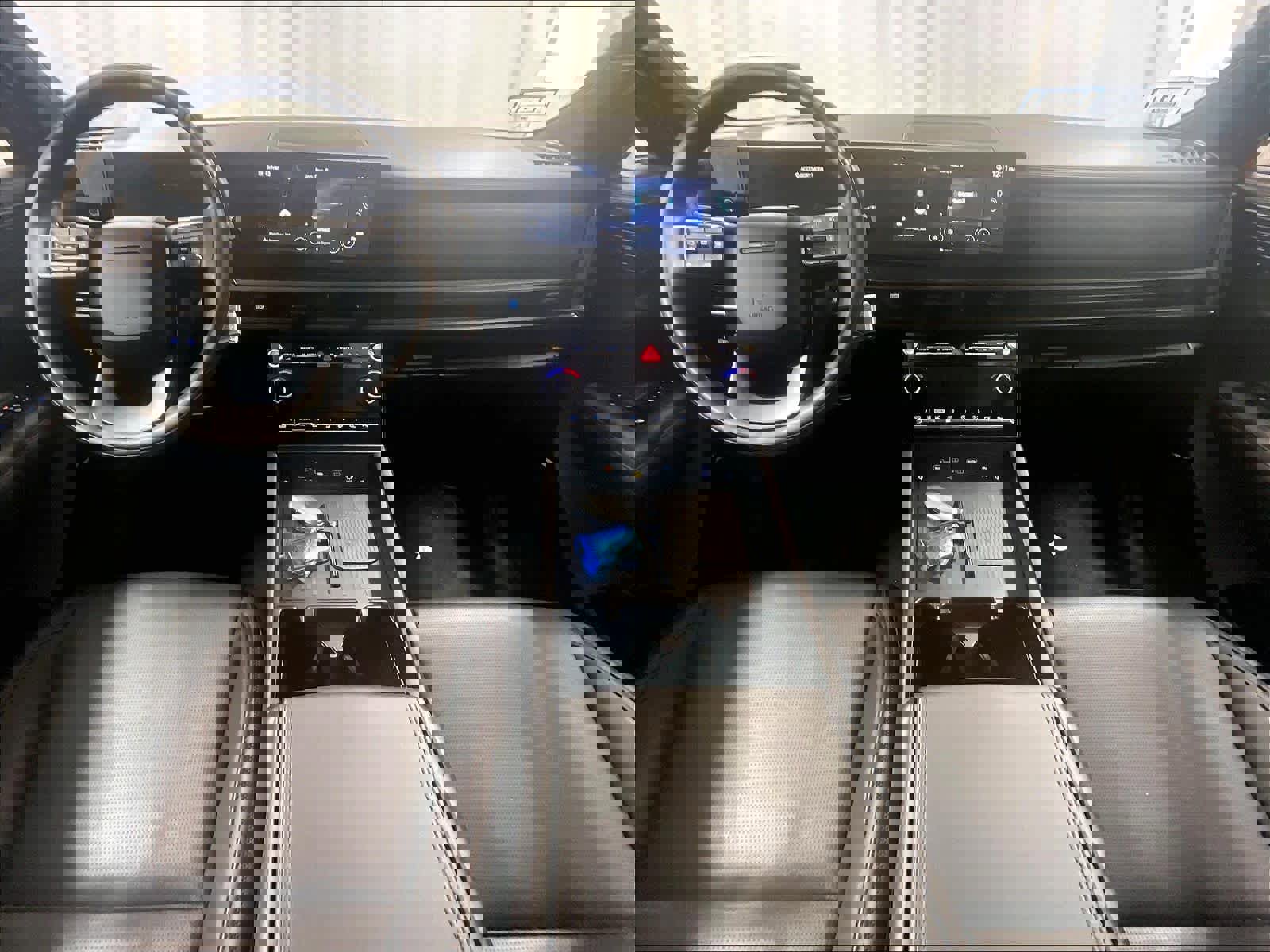 Used 2025 Hyundai Santa Fe Calligraphy image 41