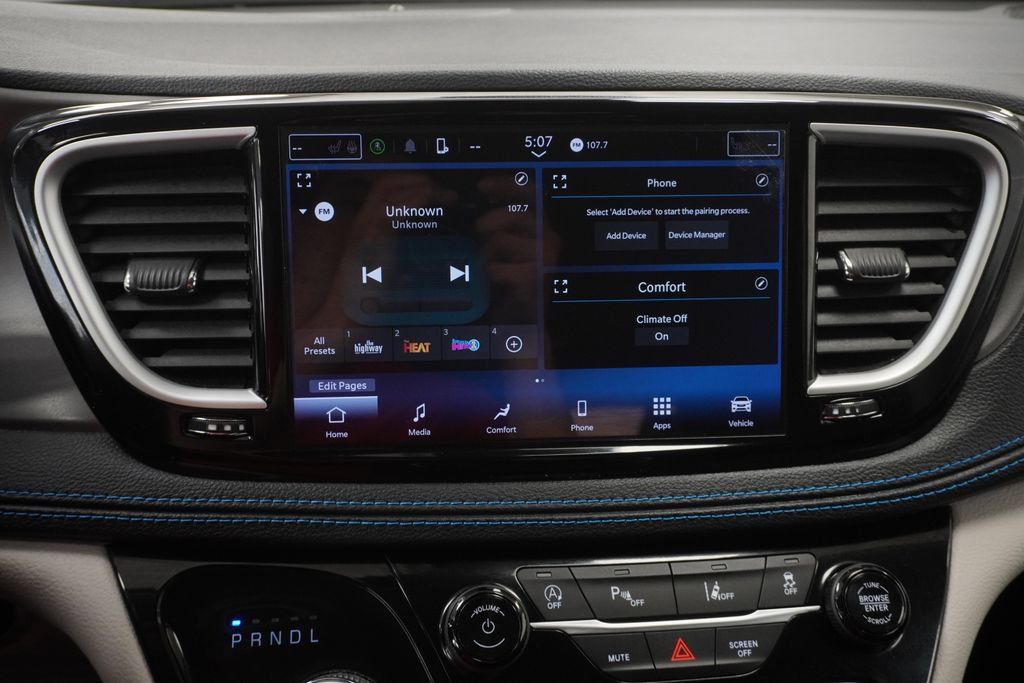 Certified 2021 Chrysler Pacifica Touring-L FWD image 32