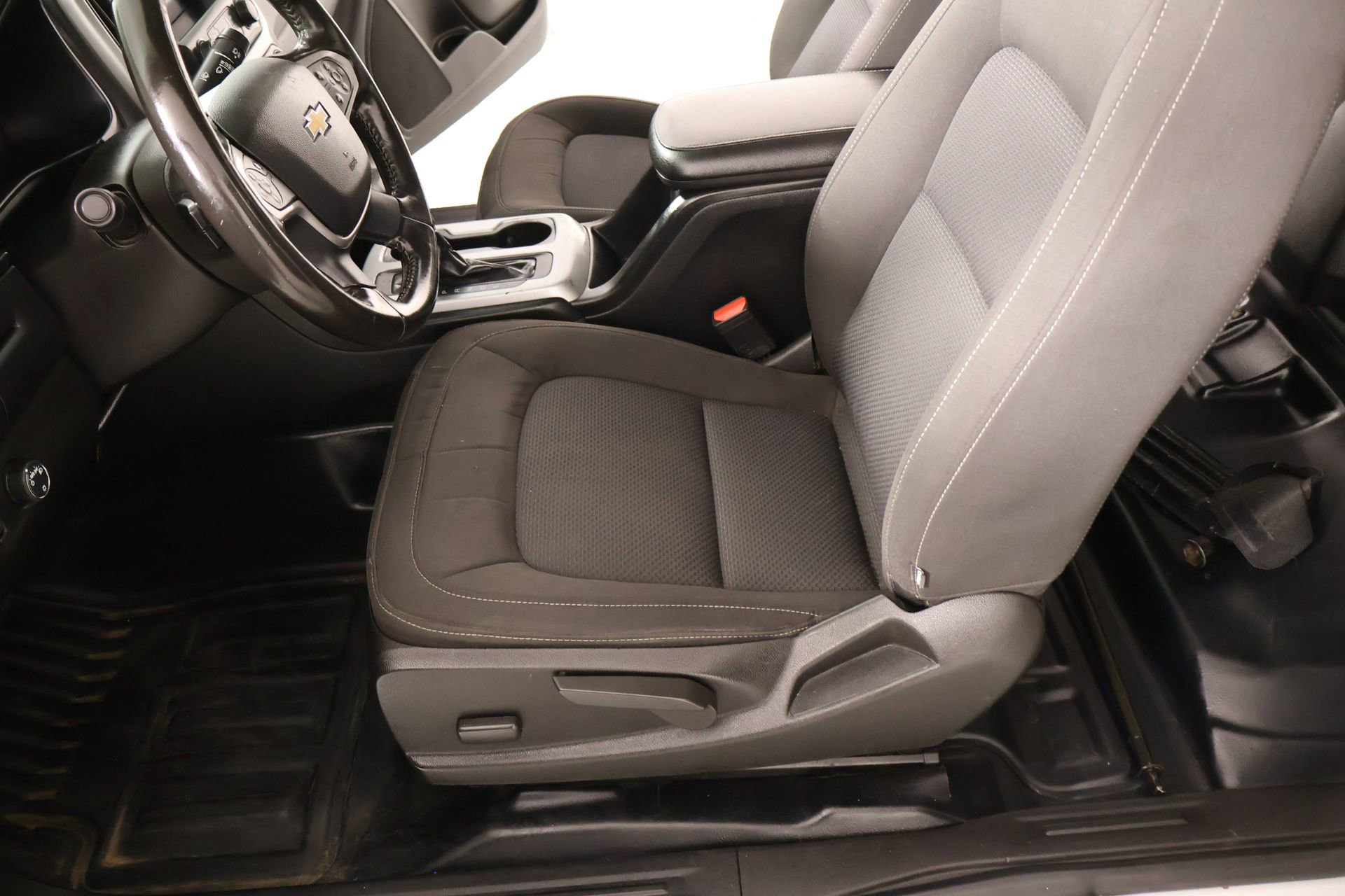 Used 2021 Chevrolet Colorado LT w/ Fleet Safety Package RWD image 10