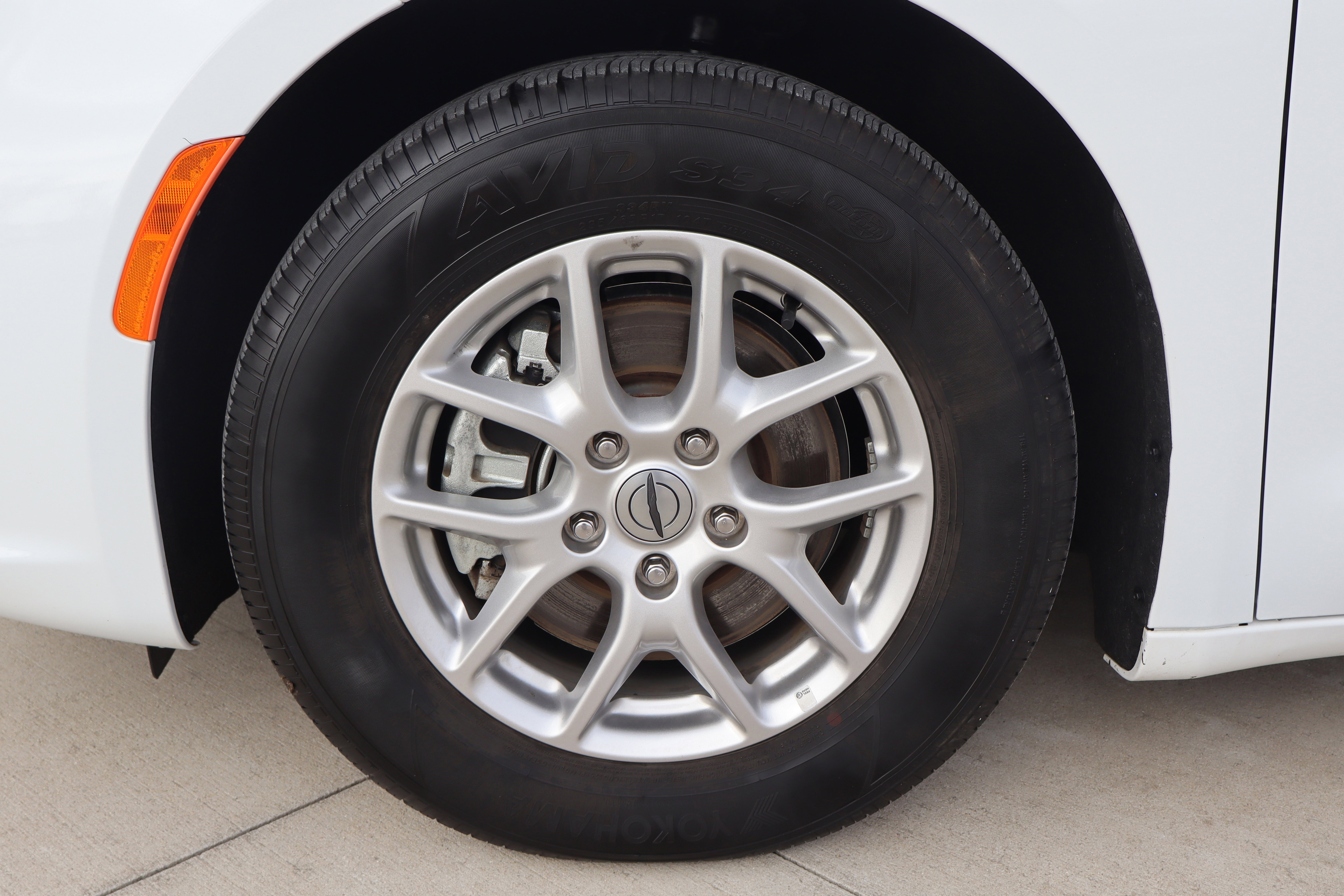 Used 2024 Chrysler Pacifica Touring-L image 29