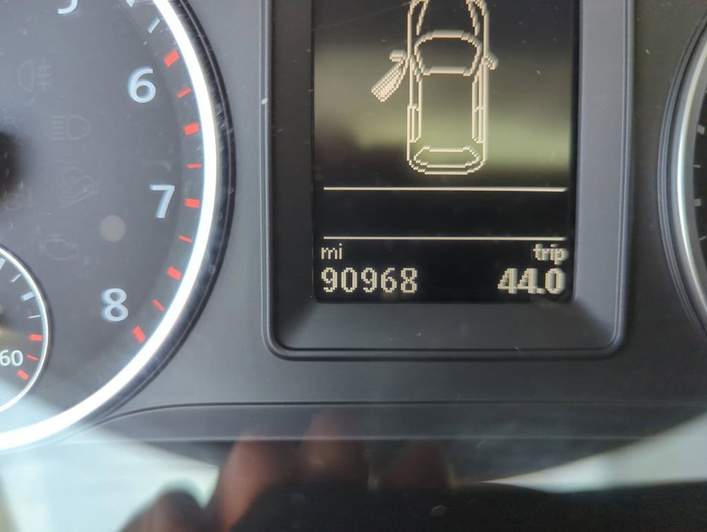 Used 2016 Volkswagen Tiguan SE image 43